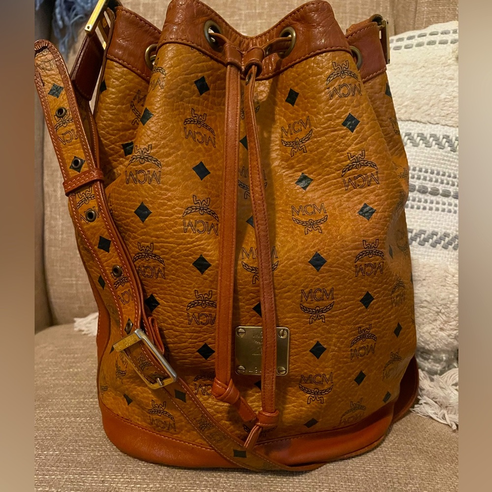 MCM w/COA vintage Large drawstring bucket crossbody